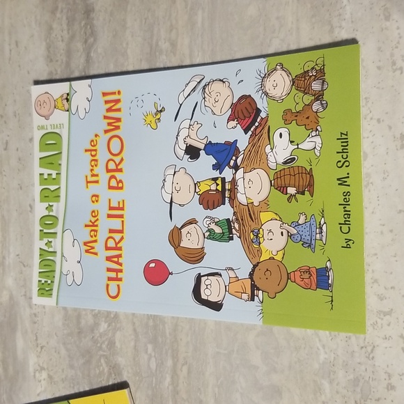 Charle Brown  Ready to read  books - Picture 3 of 3